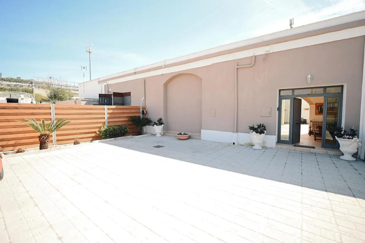 Villa La Conigliera à Brindisi 0*,